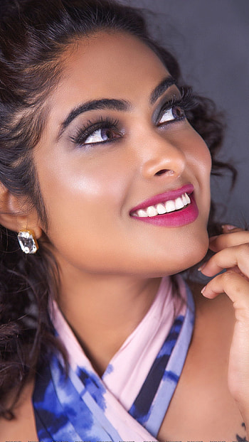 Divi Vadathya, telugu actress, model, beautiful HD phone wallpaper