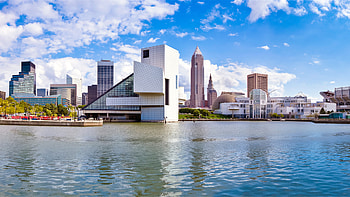 Cleveland Skyline, Travel guide, Ohio city, Marriott Bonvoy recommendations HD wallpaper