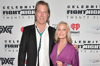 John Corbett, Bo Derek, Wed around Christmastime HD wallpaper