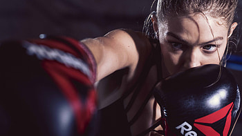 Gigi Hadid, Boxing, Most popular celebs, Celebrities HD wallpaper