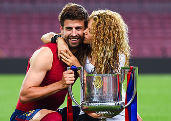 Shakira and Gerard Pique, Artofit HD wallpaper