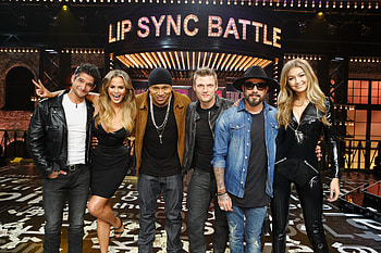 Lip Sync Battle, Musical showdown, Lip-sync enthusiasts, Crowd-pleasing performances HD wallpaper