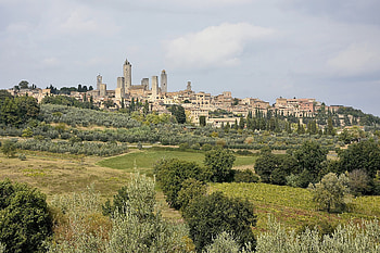 Active holiday in San Gimignano, Outdoor activities, Adventure travel, Exciting experiences HD wallpaper