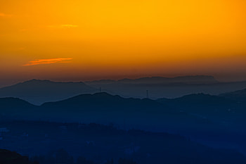 Mountains, horizon, sunset, sky HD wallpaper