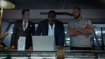 Adewale Akinnuoye-Agbaje, Microsoft Surface Pro tablet, The Fix season 1 episode 9, Jeopardy HD wallpaper