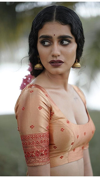 Priya warrior, mallu actress, sexy seductive HD phone wallpaper