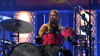 Taylor Hawkins, Dead at 50, CBS Boston, Uggcozy HD wallpaper