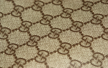 Gucci fashion icons, Luxurious designs, Brand recognition, Timeless elegance HD wallpaper