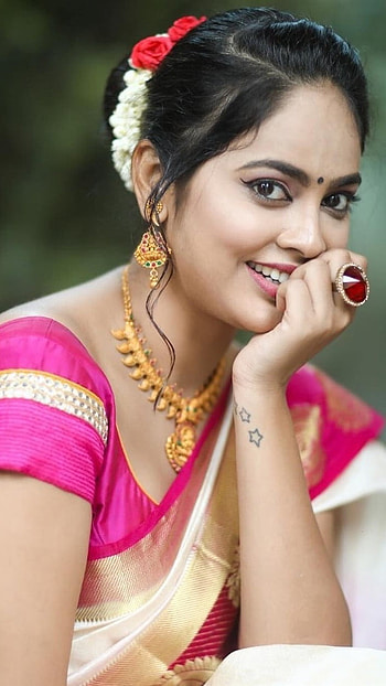 Nandita Swetha, South HD phone wallpaper