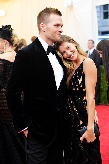 Tom Brady, Gisele Bundchen, Wedding anniversary, Cutest moments HD phone wallpaper