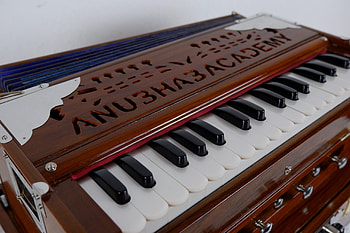 Harmonium kaufen, Anubhab Academy, Harmonium expertise, Expert guidance HD wallpaper