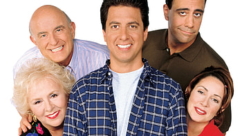 Everybody Loves Raymond, Ray Romano, Emmy-winning sitcom, Comedy gold HD wallpaper