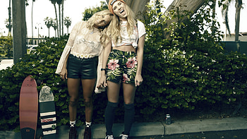 Skate style, Longboard punk, Dr. Martens, Sneakers HD wallpaper