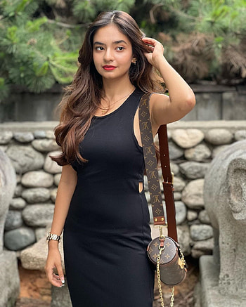 Anushka Sen, dress, lip, Beautiful, Cute, Anushka-Sen, Girl HD phone wallpaper