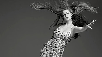 Gigi Hadid, black, white, model, bw, girl, woman HD wallpaper