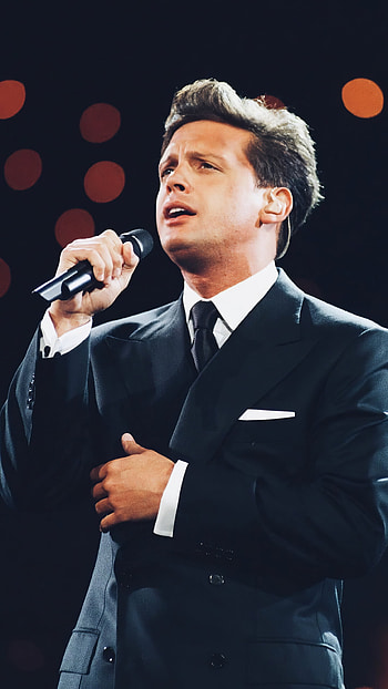 Latin Crooner — Timeless Music , music, singer HD phone wallpaper