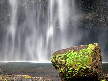 Whispering Waterfall, water, rock, spray, fall HD wallpaper