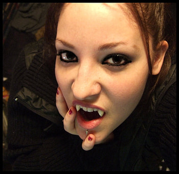 Vampire, vamp, blood sucker, blood, woman, female HD wallpaper