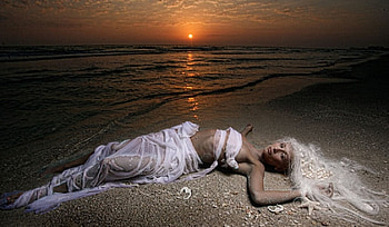 Jetsam, sea, model, fantasy setting, sky, sunset, beauty, female, beach HD wallpaper
