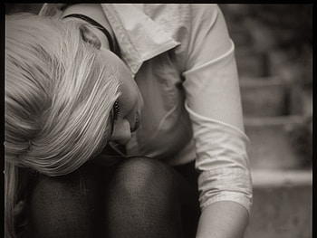 ~~~, sad, blonde, graphy, bw, woman HD wallpaper