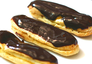 Gooey Eclairs, gooey, eclairs, chocolate, pastry HD wallpaper