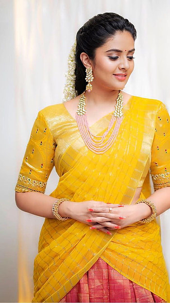 Sreemukhi, telugu actress, model HD phone wallpaper