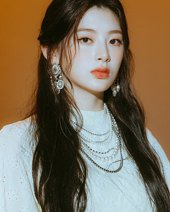 STAYC, K-pop sensation, The Fall of True Beauty HD phone wallpaper