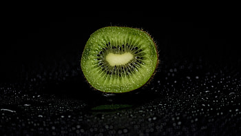 Kiwi , Ultra , Crisp and vibrant, Aesthetic appeal HD wallpaper