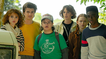 Sadie Sink, Noah Schnapp, Caleb McLaughlin, Gaten Matarazzo, Finn Wolfhard, Millie Bobby Stranger Things HD wallpaper