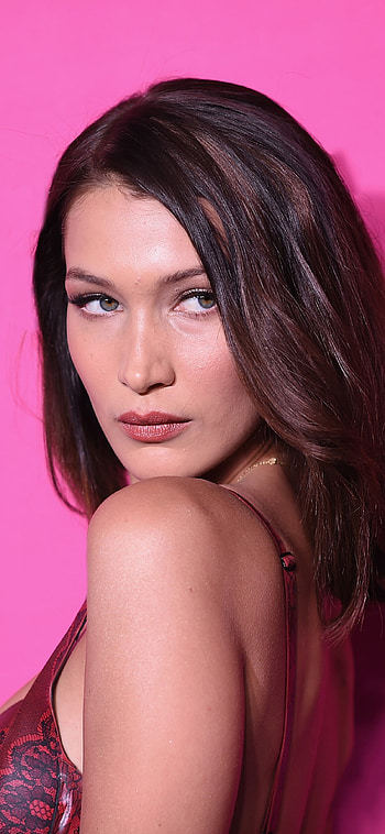 2017 Victoria's Secret Fashion Show, Bella Hadid HD phone wallpaper