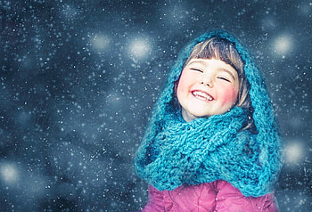Little girl, blue, winter, smile, girl, copil, pink, snow, iarna, scarf, child HD wallpaper