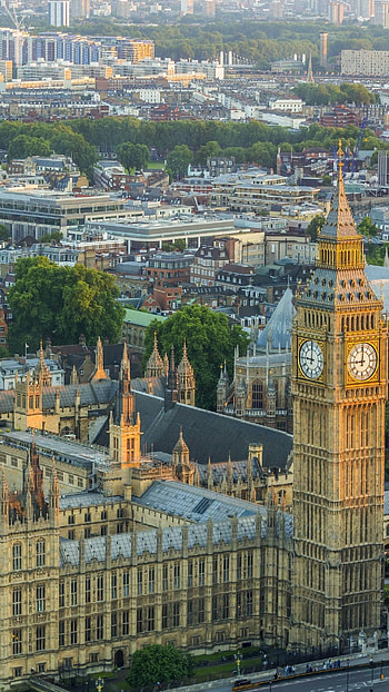 London cityscape, Iconic buildings, River views, Sony Xperia backgrounds HD phone wallpaper