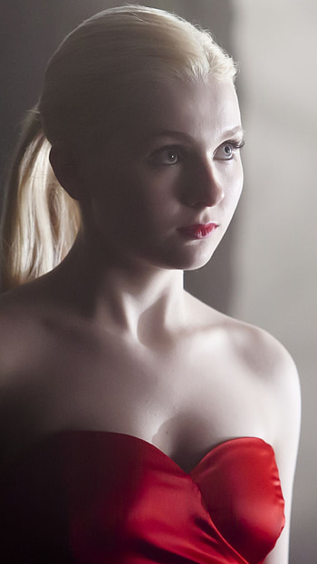Abigail Breslin, American actress, Curious, Celebrity HD phone wallpaper