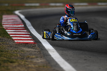 Fighting spirit in Sarno, CVPG racing, Intense racing battles, Competitive spirit HD wallpaper