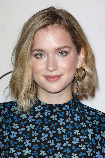 Elizabeth Lail countdown, Background HD phone wallpaper