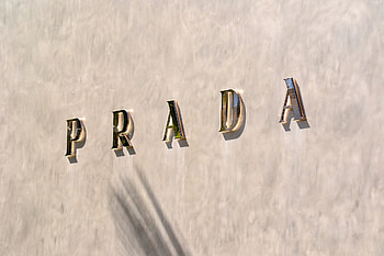 Prada's popularity, Fashion market insights, Brand success story, Almowafir analysis HD wallpaper