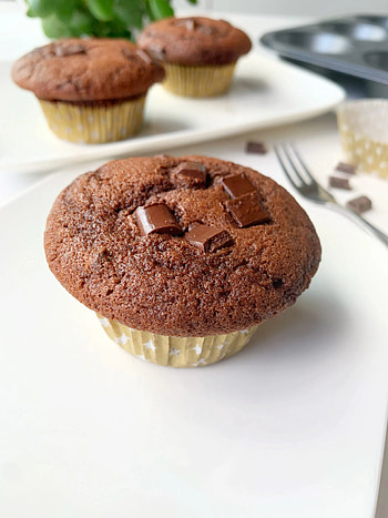 Super moist chocolate muffins, Easy recipe, Sheepysbakery, Decadent indulgence HD phone wallpaper