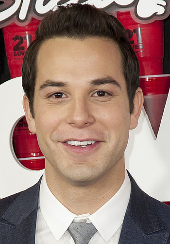 Pitch Perfect 2, Skylar Astin and Ben Platt, Musical performance, Singing duo HD phone wallpaper