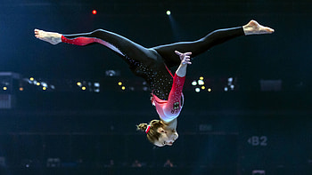 Sarah Voss, Trampoline gymnastics HD wallpaper