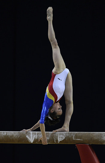 Ana Porgras, Acrobatic Sports HD phone wallpaper