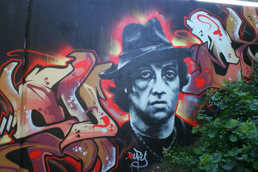 Street art - Stallone, colorful, street art, ars, colors, beautiful, spray, graffiti, face, wall, tags HD wallpaper