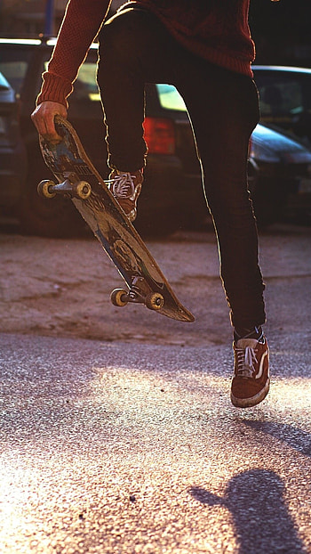 Skateboarding on , Mobile skateboarding , Portable inspiration, On-the-go thrill HD phone wallpaper