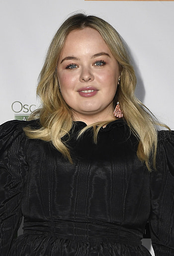 Bridgerton serie, Stream, Streaming provider, Nicola Coughlan HD phone wallpaper