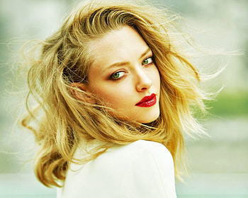 Amanda Seyfried, white, blonde, red, lips, girl, actress, woman HD wallpaper