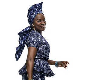 Angelique Kidjo (Music), Vocally mesmerizing, Emotional connection, Beautiful melodies HD wallpaper