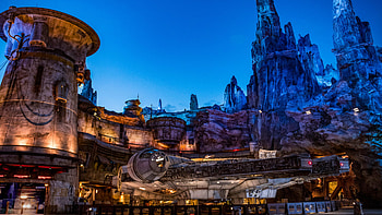 Universal Studios Hollywood, Zoom backgrounds, Virtual backgrounds, Fun backdrops HD wallpaper