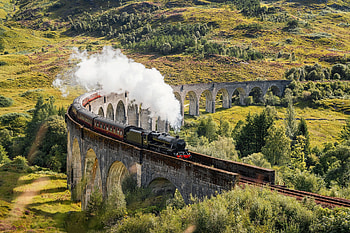 Glenfinnan Viaduct, Scotland HD wallpaper