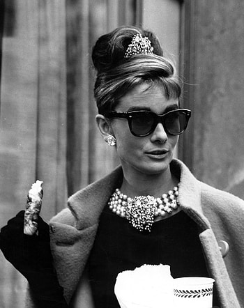 Behind the scenes, Breakfast at Tiffany's, Exclusive , Fanpop HD phone wallpaper