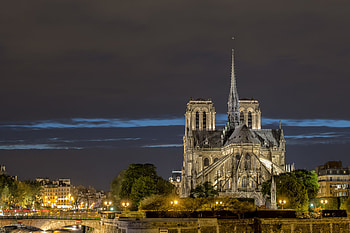 Notre-Dame Cathedral, Rebuilding efforts, Architectural challenge, Preservation battles HD wallpaper