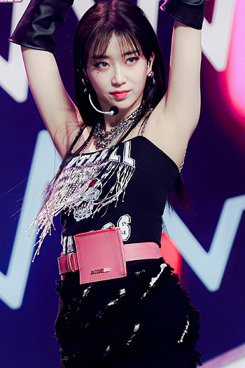 STAYC, Isa , Tumblr posts HD phone wallpaper